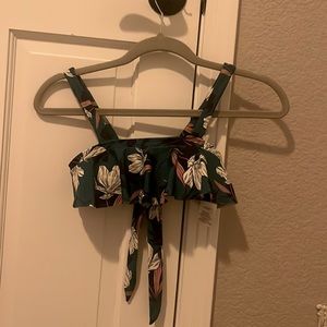 So so so cute swimsuit top!!